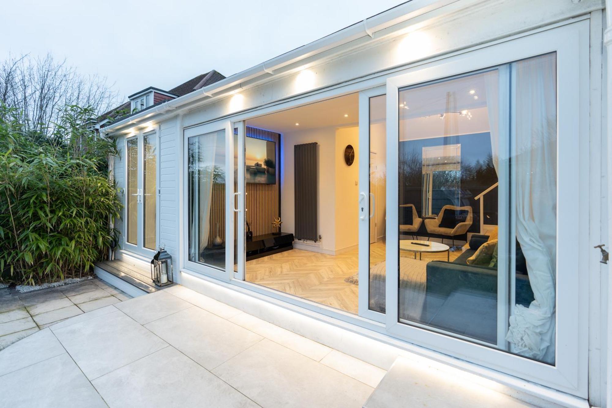 Estwood - Gated House Villa Southampton Exterior photo